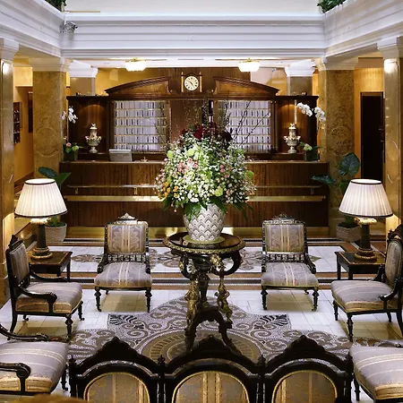 Sacher Hotel 5*