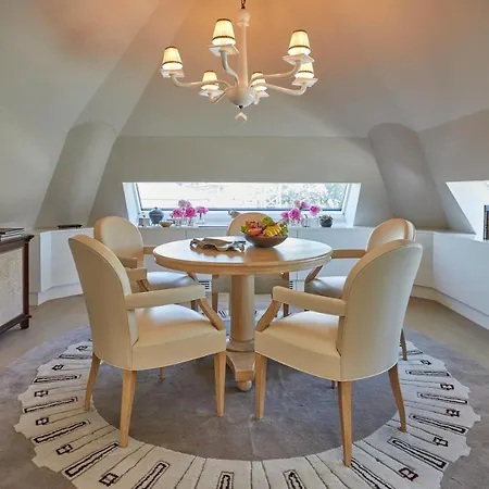 ザッハー ホテル 5*