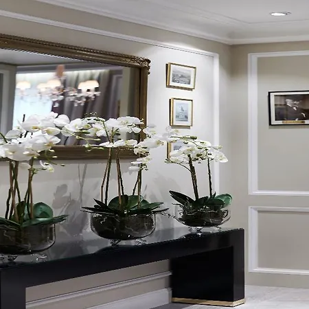 Sacher Hotel