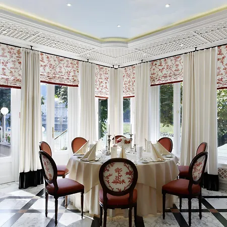 ザッハー ホテル 5*